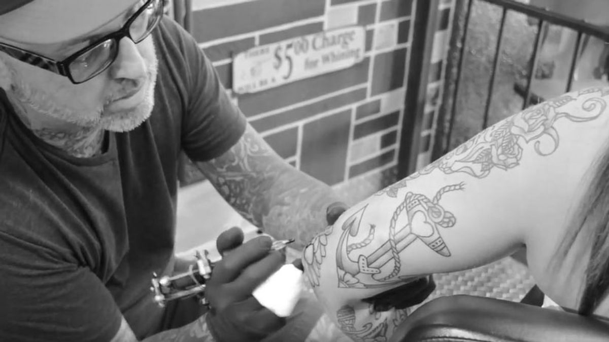 St. Petersburg tattoo artist Evil Don at work (Tyler Gillespie)