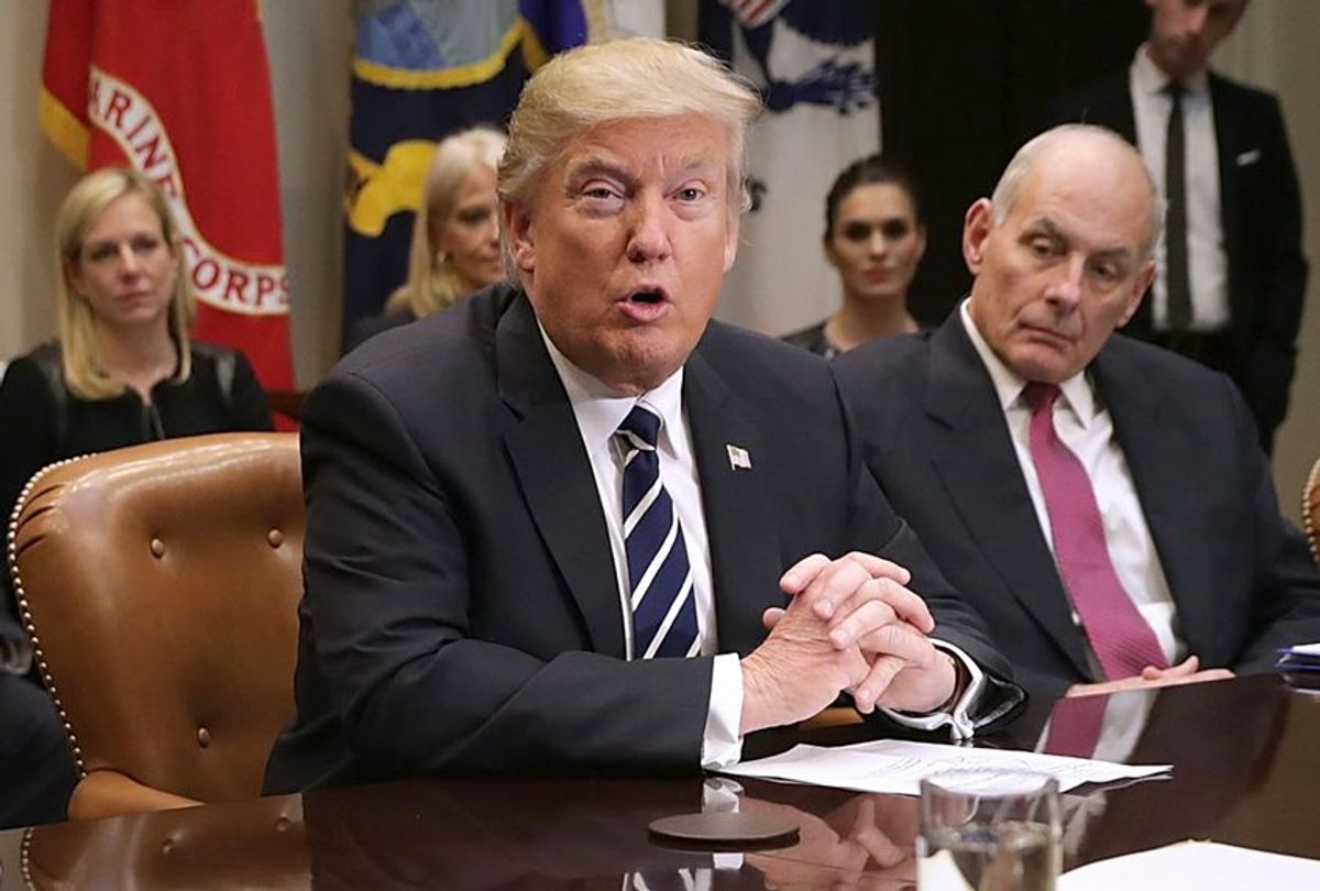 Trump „betäubt“ den ehemaligen Stabschef John Kelly, indem er Hitler lobte, behauptet ein neues Buch