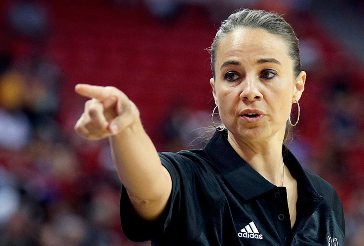 Becky Hammon coaches the San Antonio Spurs (AP/Ronda Churchill)