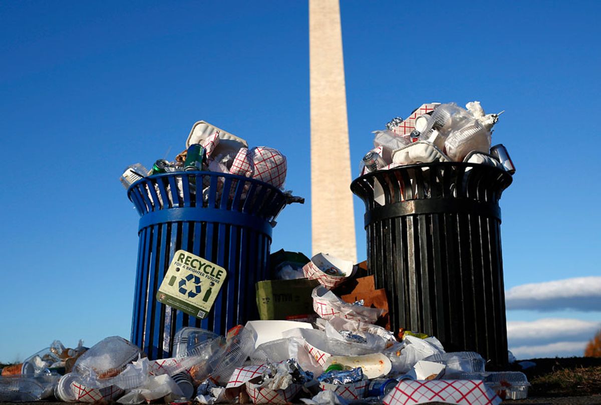 Trash begins to accumulate along the National Mall near the Washington Monument due to a partial shutdown of the federal government on December 24, 2018 in Washington, DC. (Getty/Win McNamee)