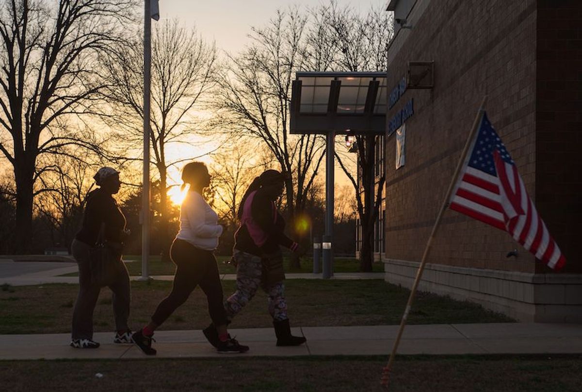 Last-minute voters arrive to cast their vote during Missouri primary voting at Johnson-Wabash Elementary School on March 15, 2016 in Ferguson, Missouri. (Michael B. Thomas/Afp Via Getty Images)