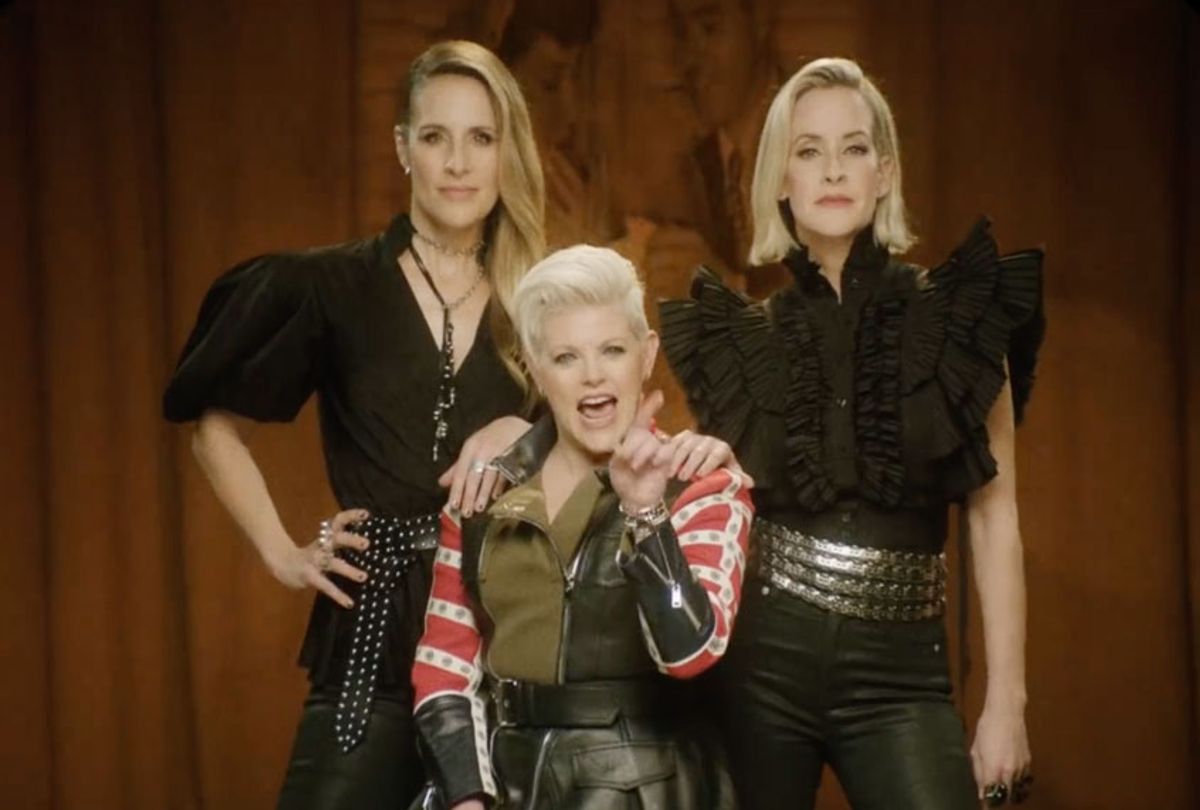 Gaslighter by Dixie Chicks music video (Columbia Records)
