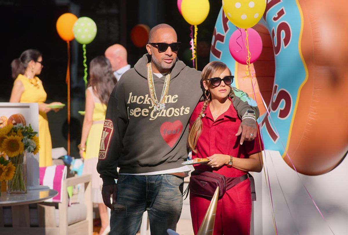 Kenya Barris and Rashida Jones in "#blackAF"  (Netflix)