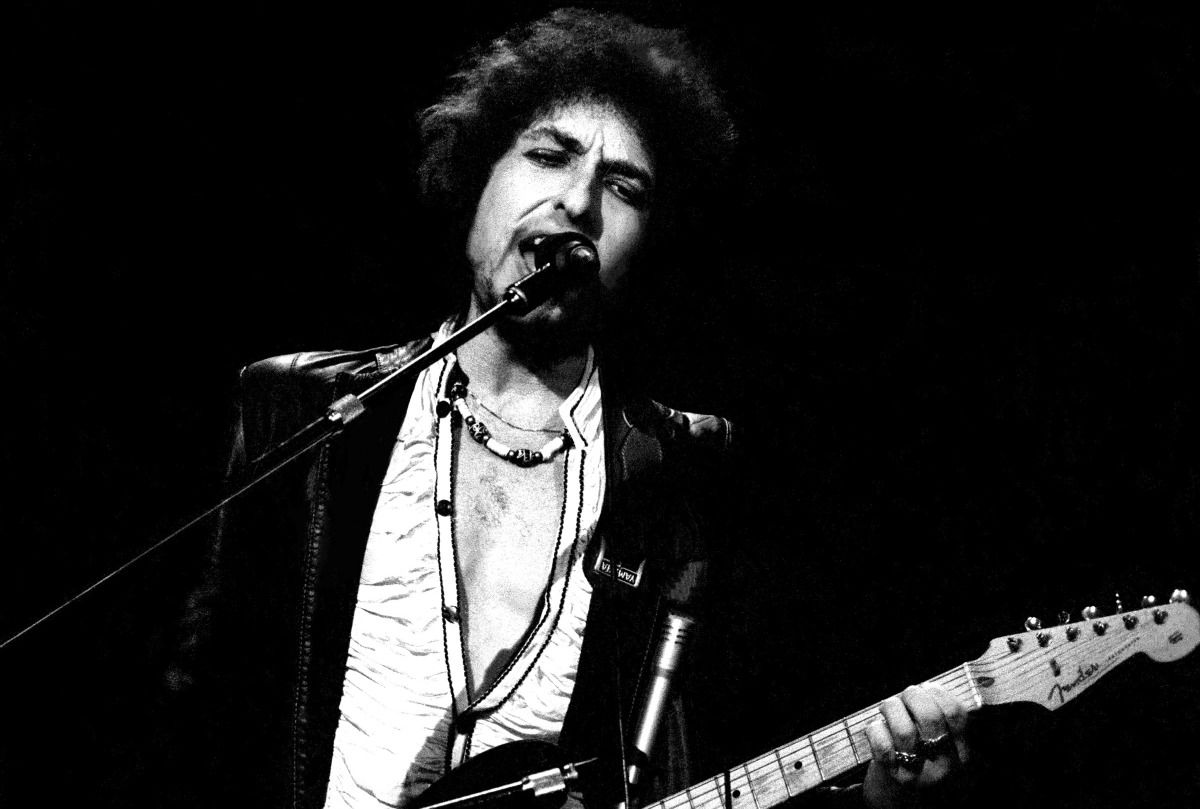 Bob Dylan performs at the Oakland Coliseum Arena, Oakland, Ca. on November 13, 1978 (Larry Hulst/Michael Ochs Archives/Getty Images)