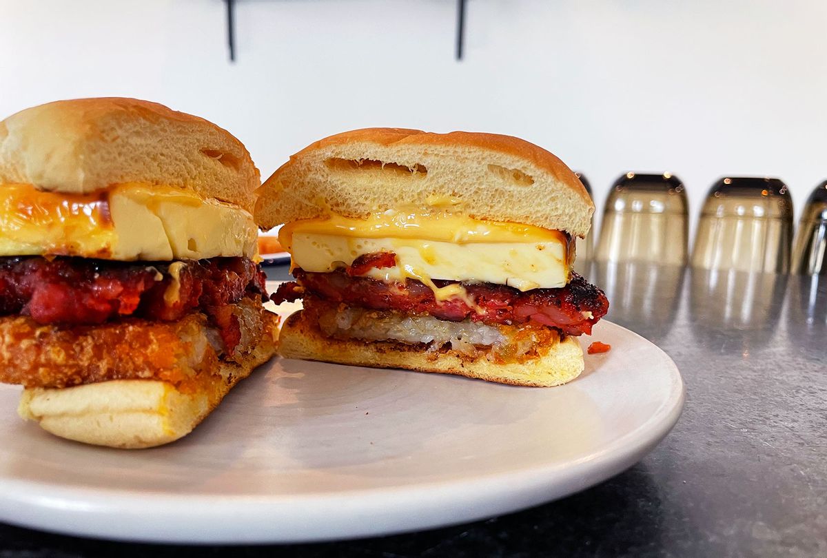 Cheesy Scrambled Eggs & Bacon Breakfast Sandwich - Martin's Famous Potato  Rolls and Bread