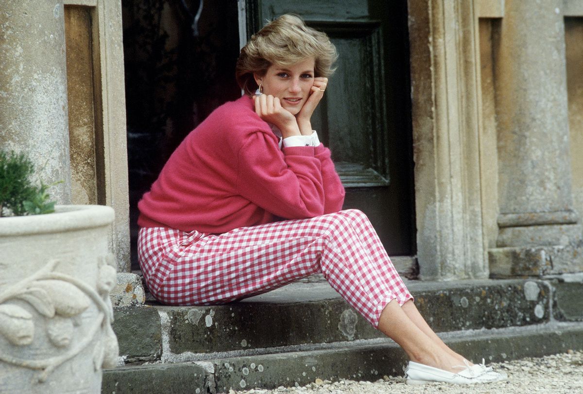 Diana, Princess of Wales (1961 - 1997) sitting on a step at her home, Highgrove House, in Doughton, Gloucestershire, 18th July 1986. (Tim Graham Photo Library via Getty Images)