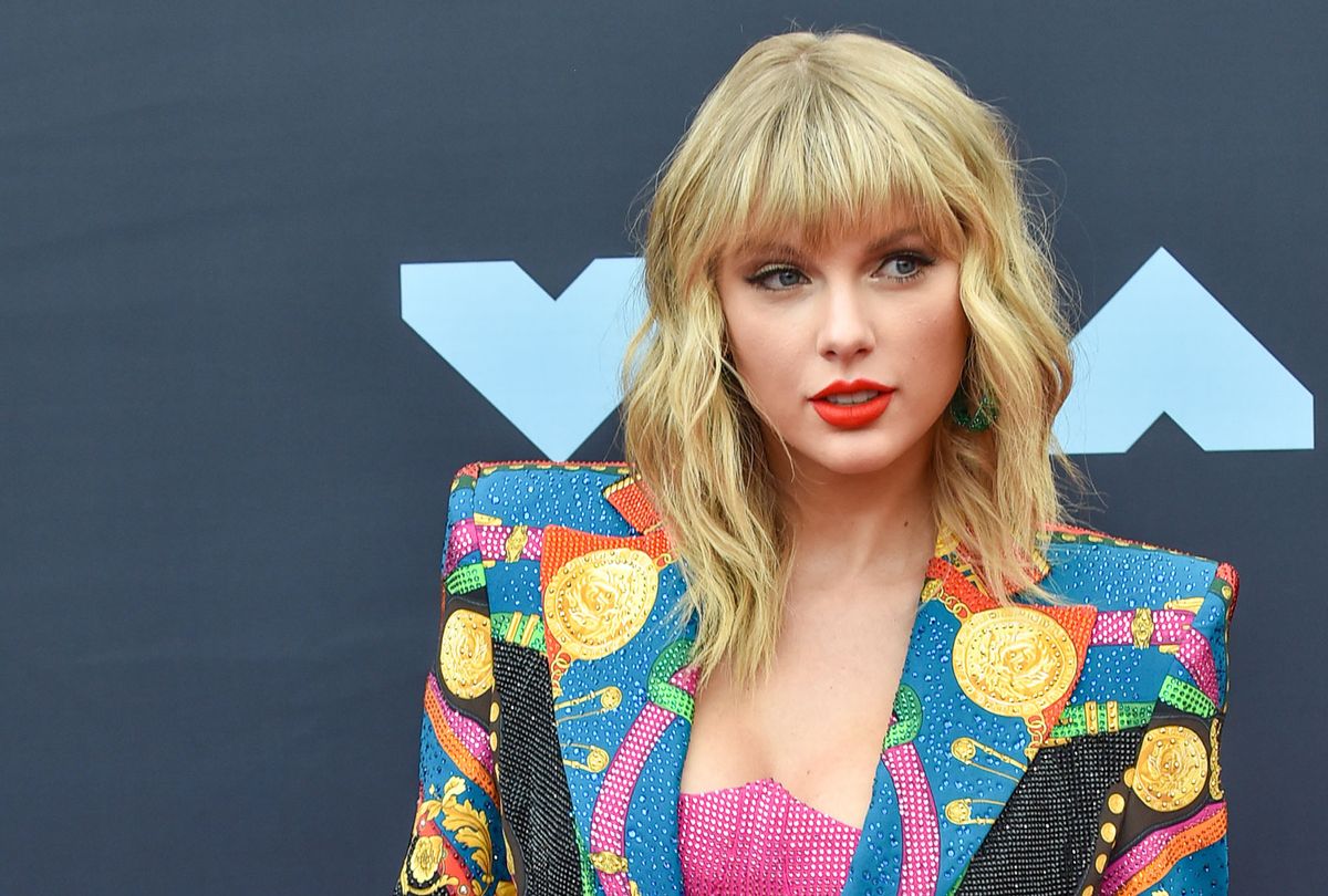Taylor Swift attends the 2019 MTV Video Music Awards (Photo by Aaron J. Thornton/Getty Images)