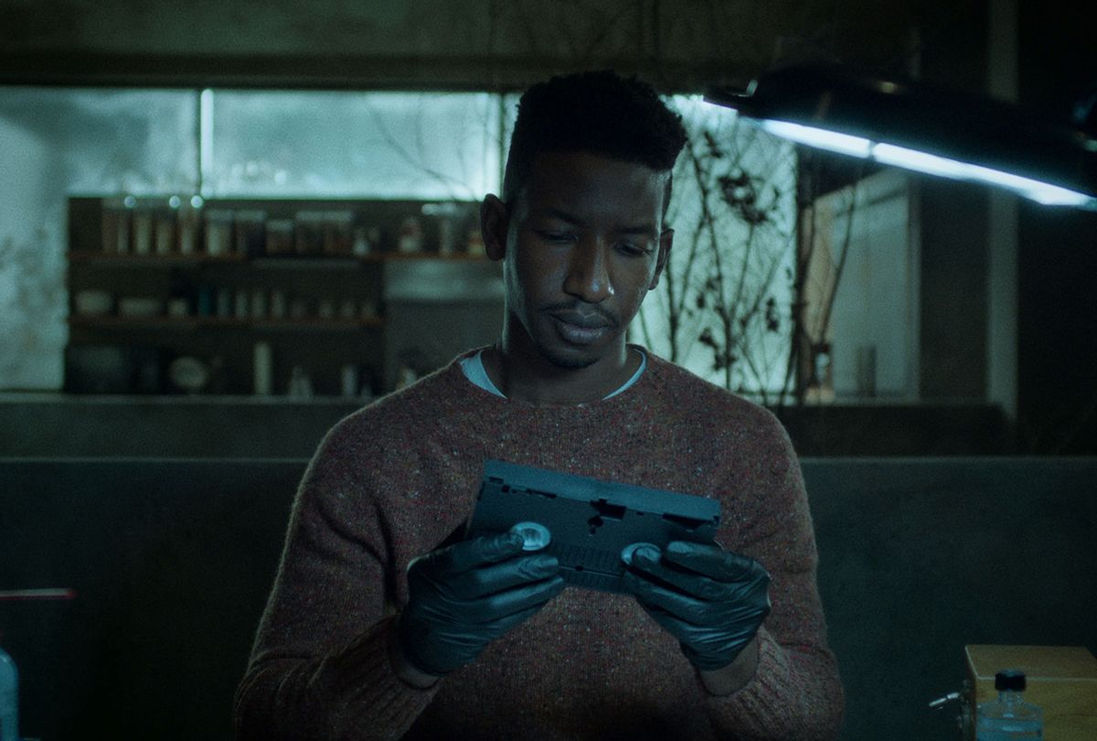 Mamoudou Athie in "Archive 81" (Netflix)