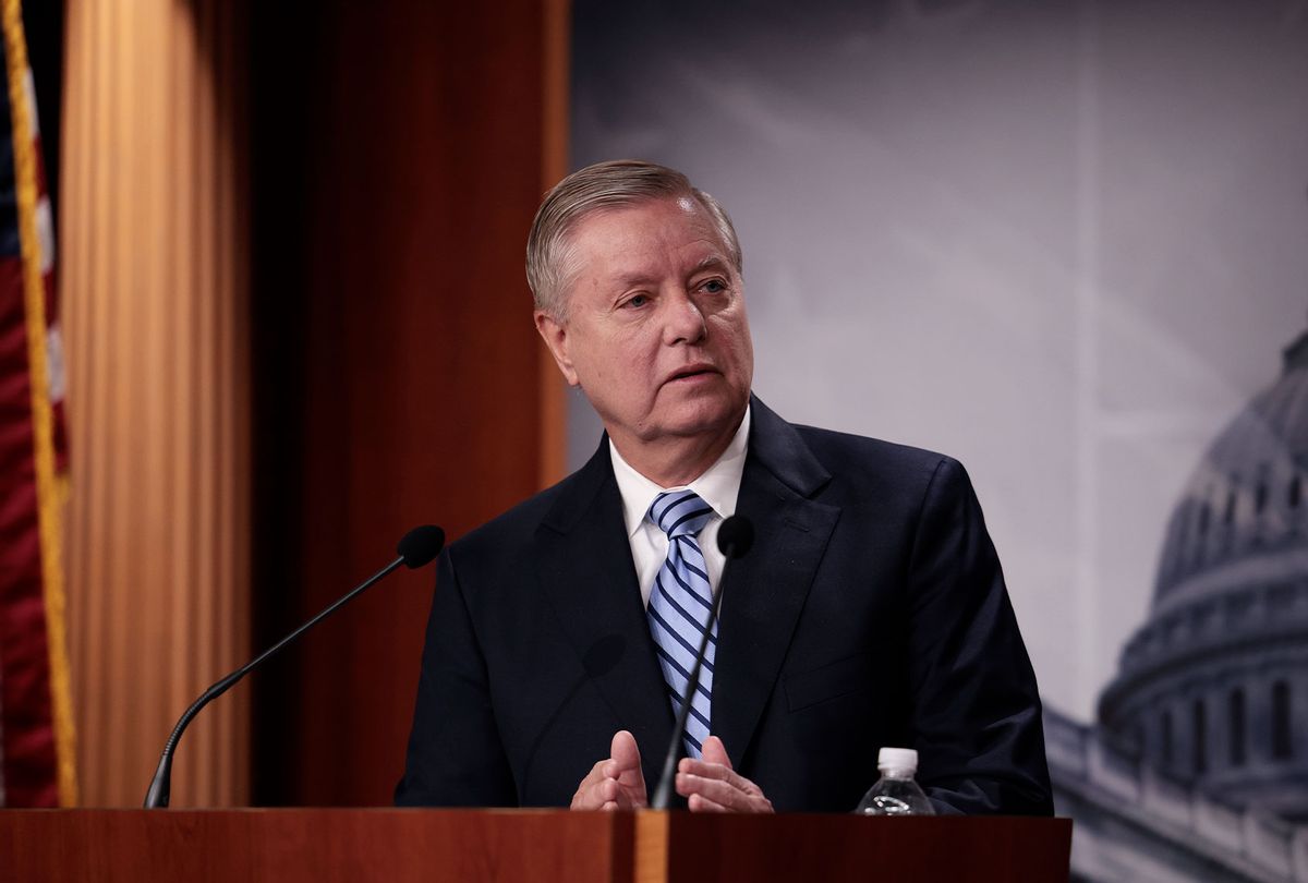 “No sense of morals”: Lindsey Graham called out by GOP consultant for cynically sucking up to Trump (salon.com)