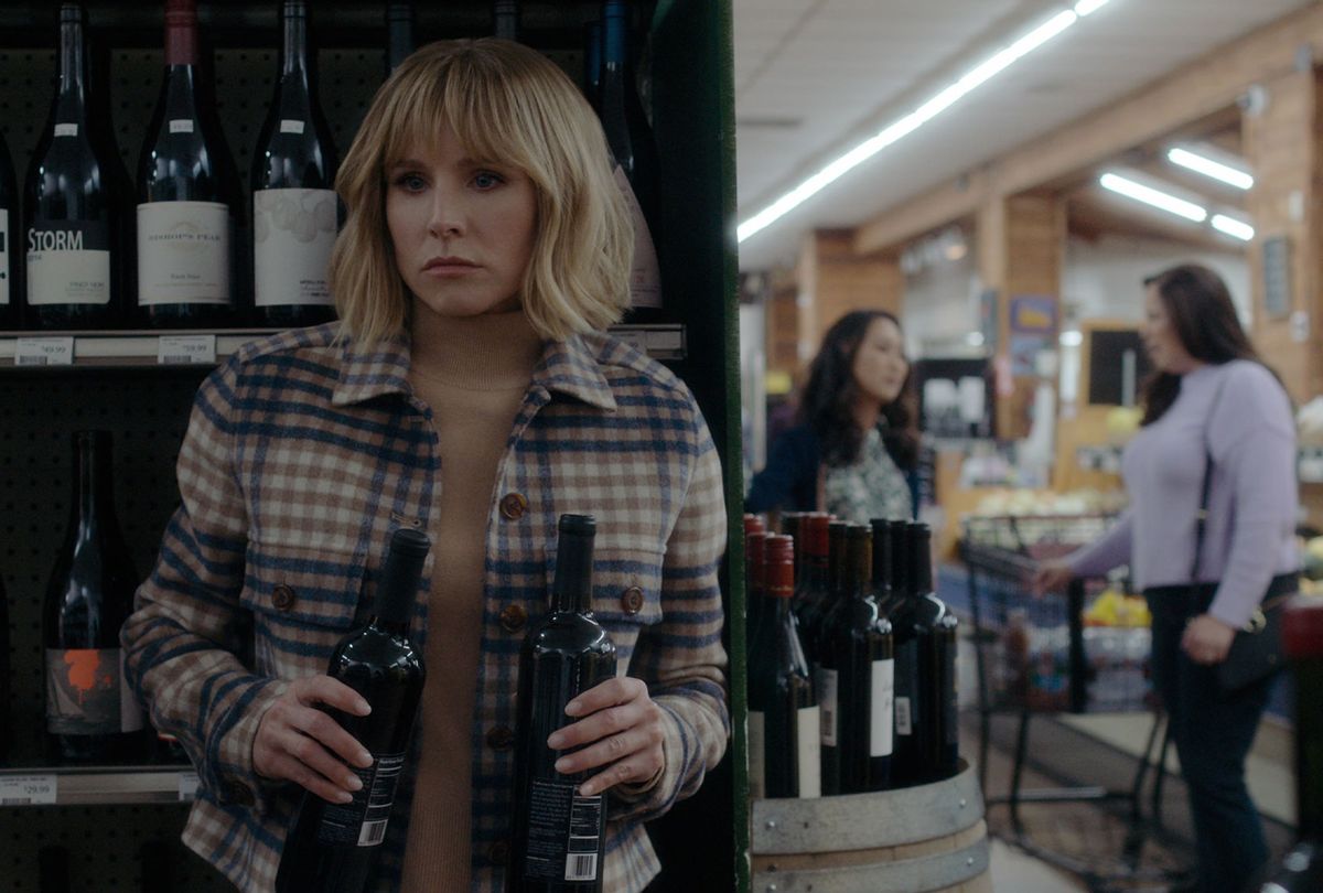 Kristen Bell in "﻿The Woman in the House Across the Street from the Girl in the Window﻿" (Netflix)