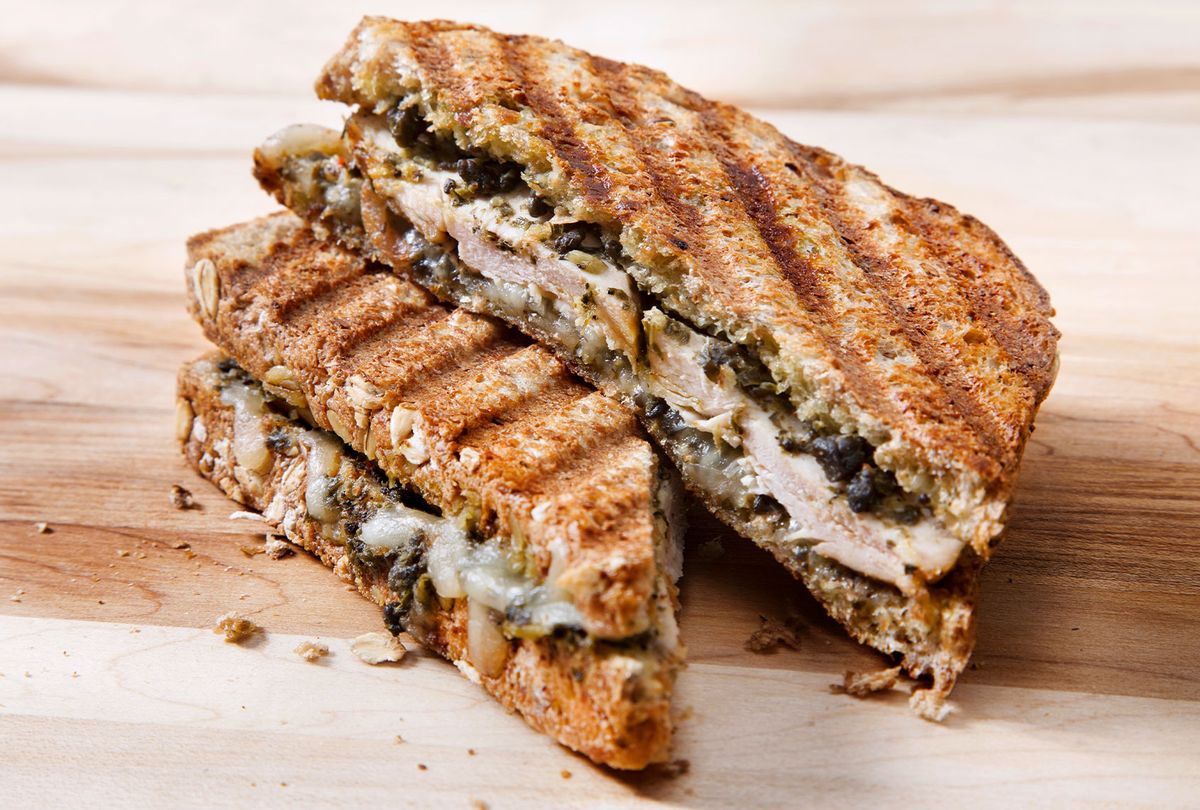 Grilled Chicken and Pesto Panini (Getty Images/LauriPatterson)
