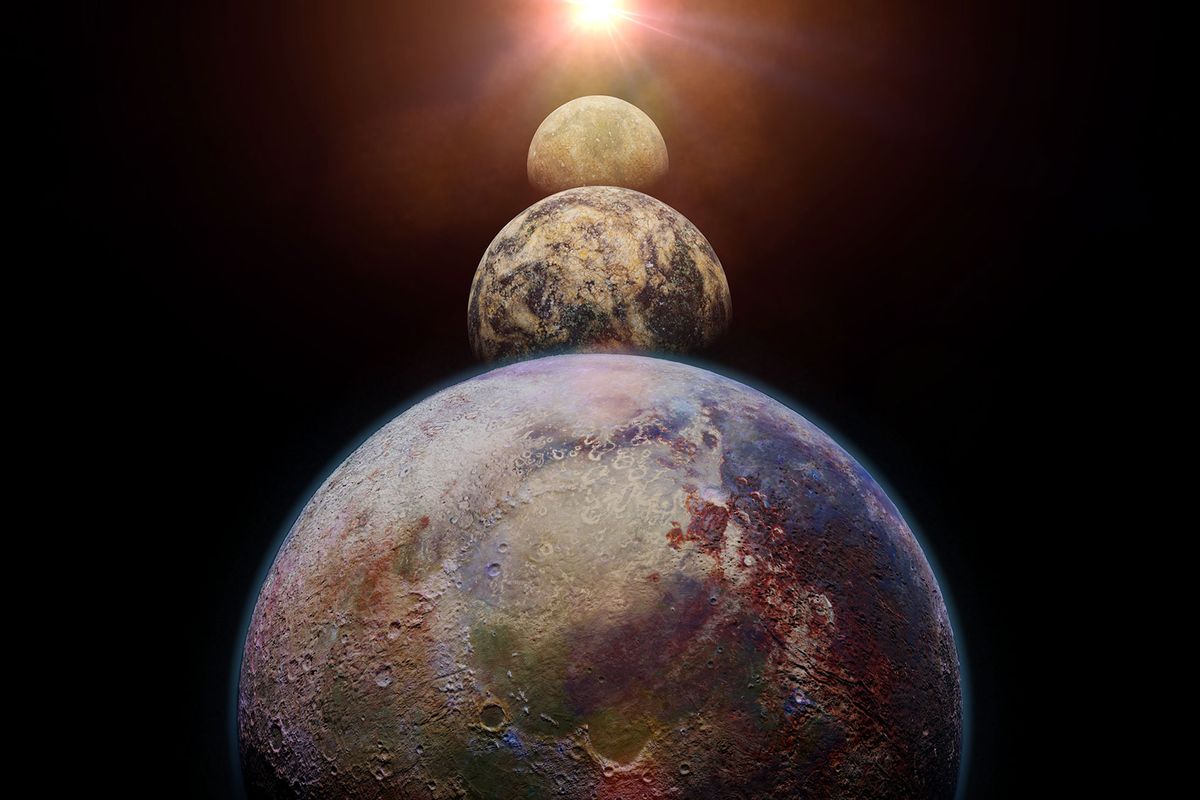 Artist's interpretation of habitable alien planets, a distant star system (Getty Images/dottedhippo)
