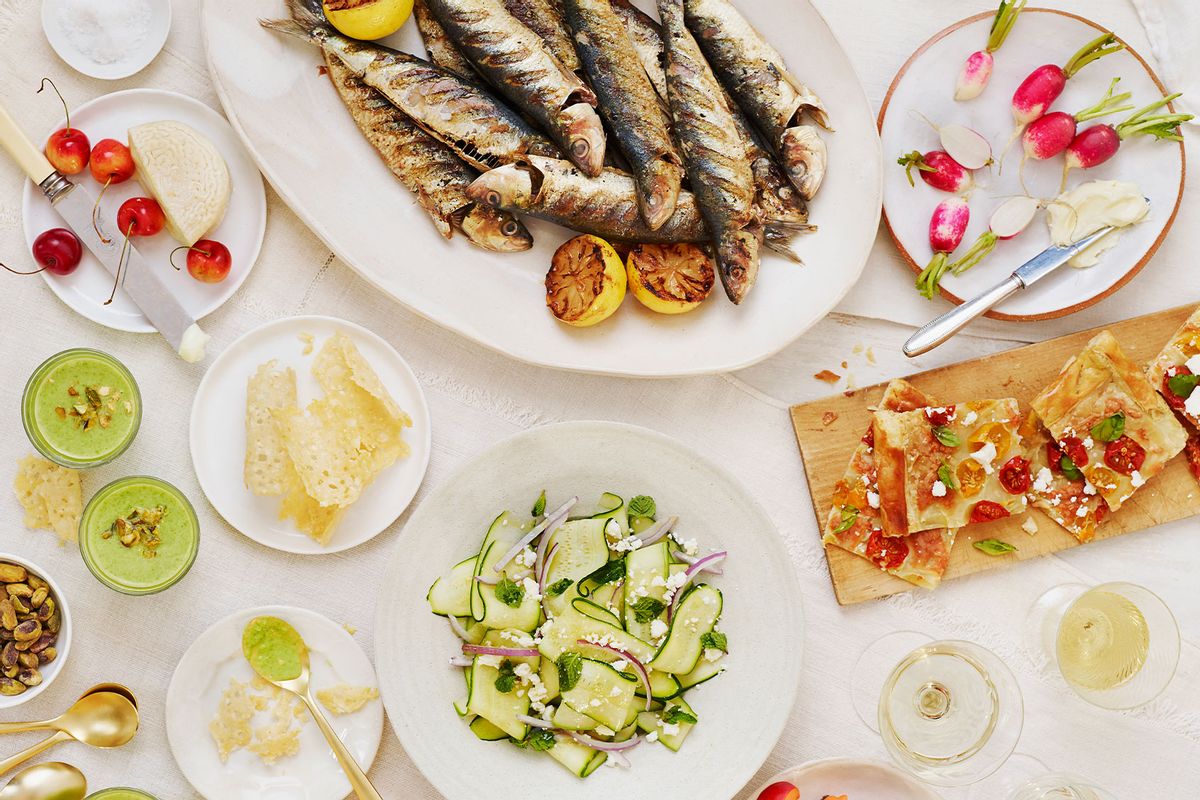 Summer Food Table (Getty Images/Alexandra Grablewski)