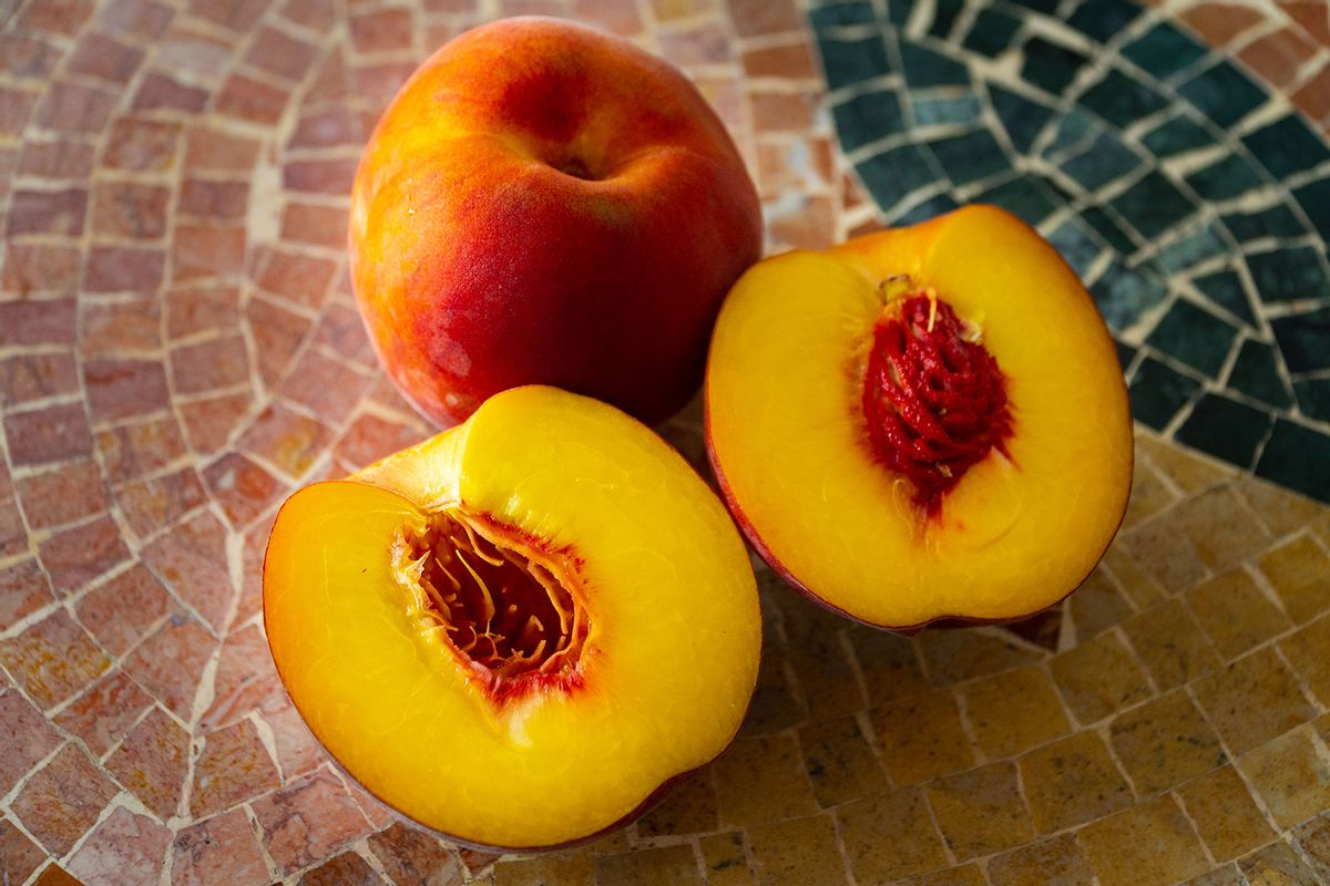 Peaches (Getty Images/lehcim)