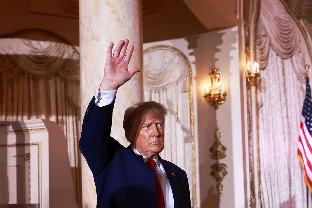 Former U.S. President Donald Trump waves after speaking during an event at his Mar-a-Lago home on November 15, 2022 in Palm Beach, Florida. (Joe Raedle/Getty Images)