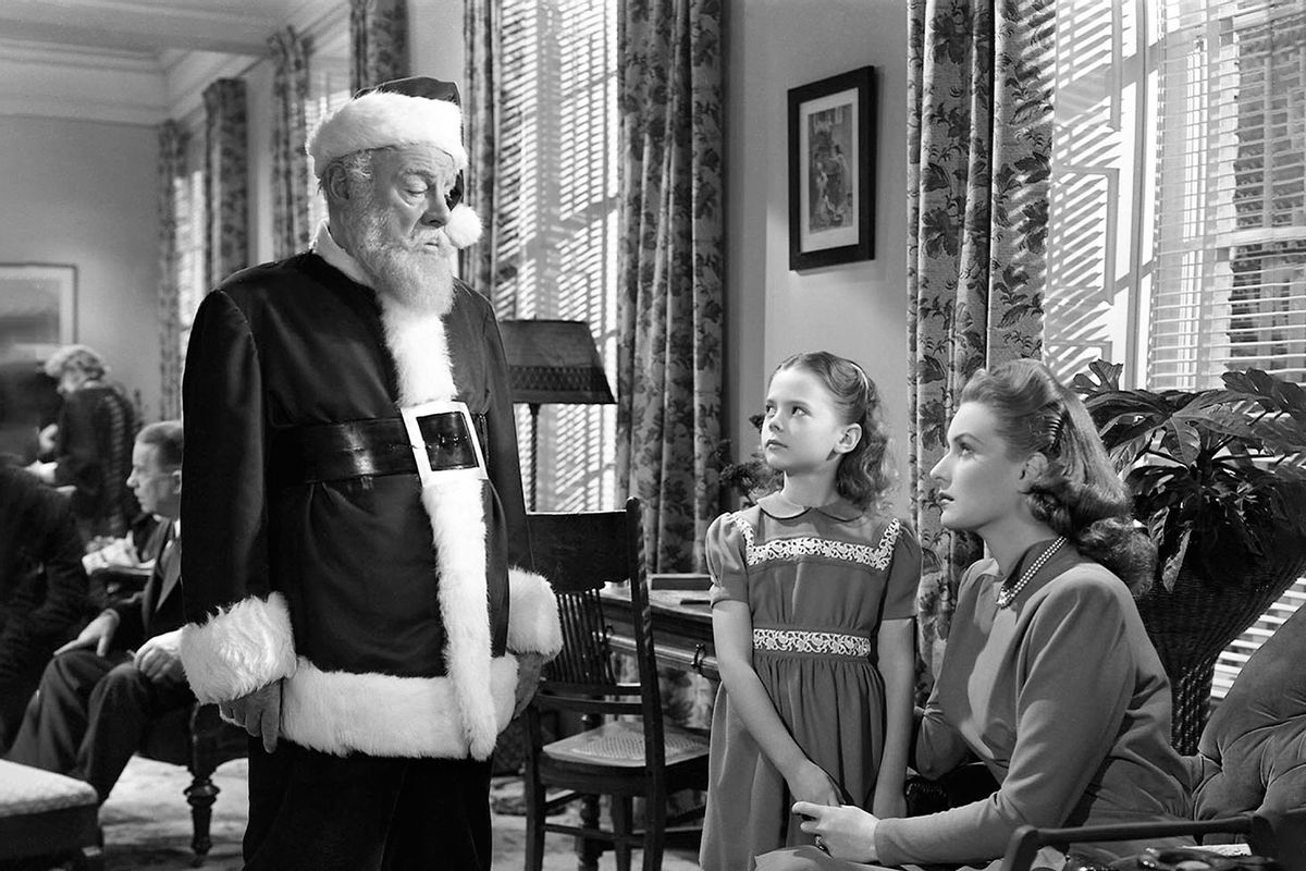 Edmund Gwenn (1877 - 1959) as Kris Kringle, Natalie Wood (1938 - 1981) as Susan Walker and Maureen O'Hara as Doris Walker in 'Miracle On 34th Street', written and directed by George Seaton, 1947. (Silver Screen Collection/Getty Images)
