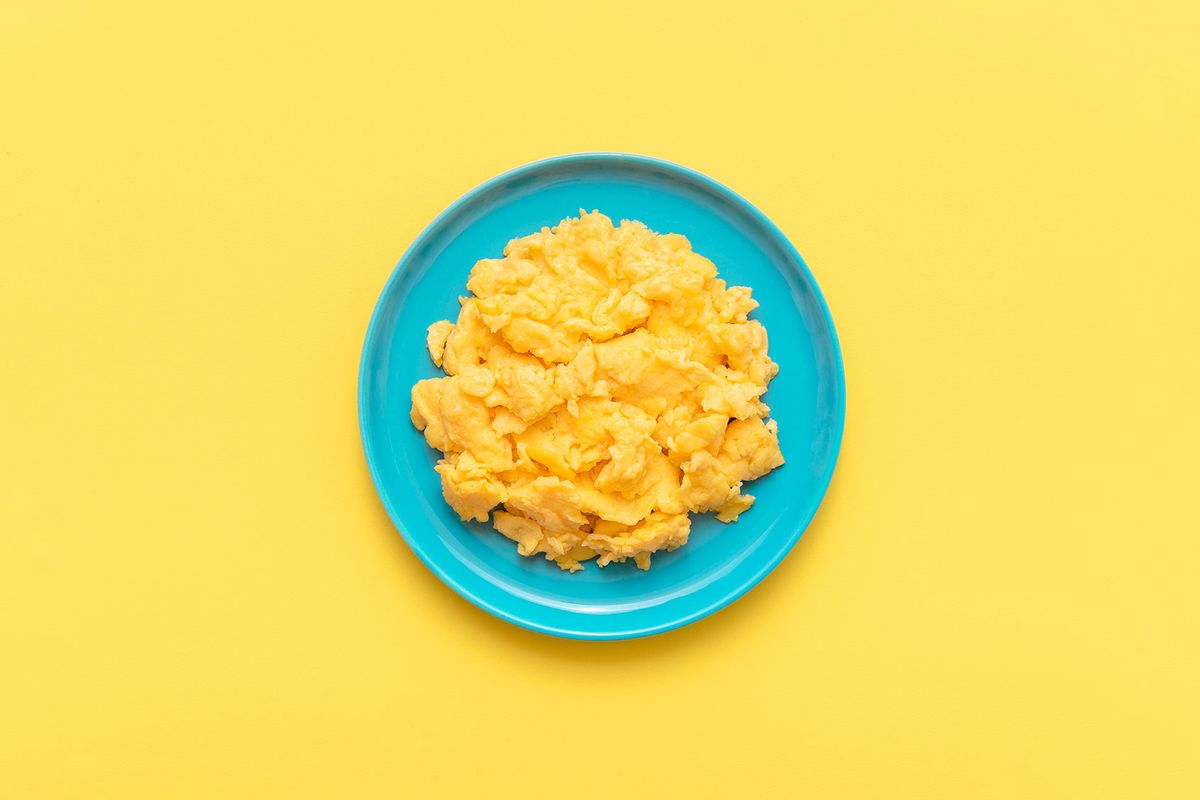 How to Microwave Scrambled Eggs, According to Cooking Pros