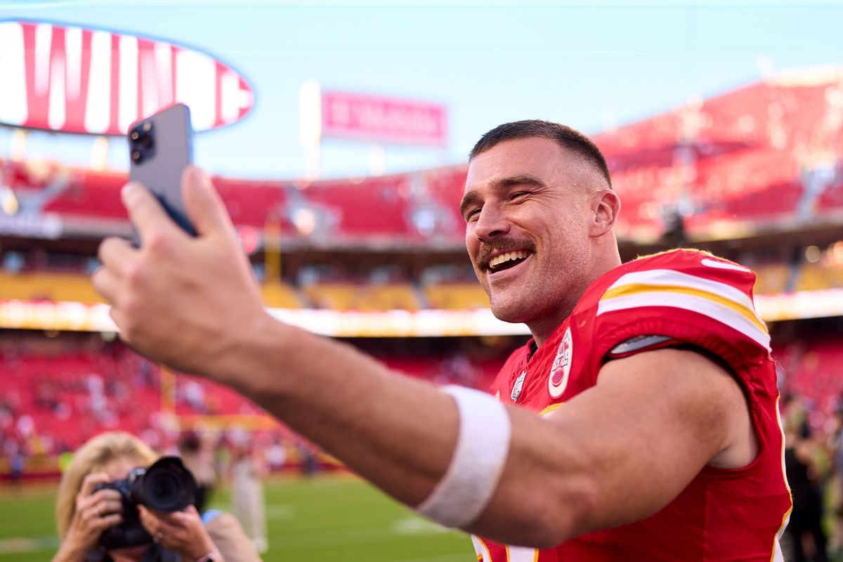 Travis Kelce notes Taylor Swift's bold appearance at Chiefs game