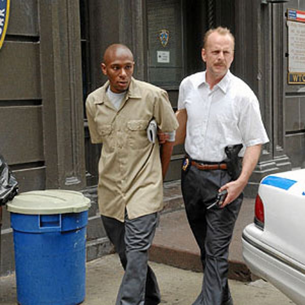 MOS DEF as Eddie Bunker and BRUCE WILLIS as Jack Mosley star in Alcon Entertainment and Millennium Filmsâ action thriller â16 Blocks,â also starring David Morse and distributed by Warner Bros. Pictures.
PHOTOGRAPHS TO BE USED SOLELY FOR ADVERTISING, PROMOTION, PUBLICITY OR REVIEWS OF THIS SPECIFIC MOTION PICTURE AND TO REMAIN THE PROPERTY OF THE STUDIO. NOT FOR SALE OR REDISTRIBUTION. 