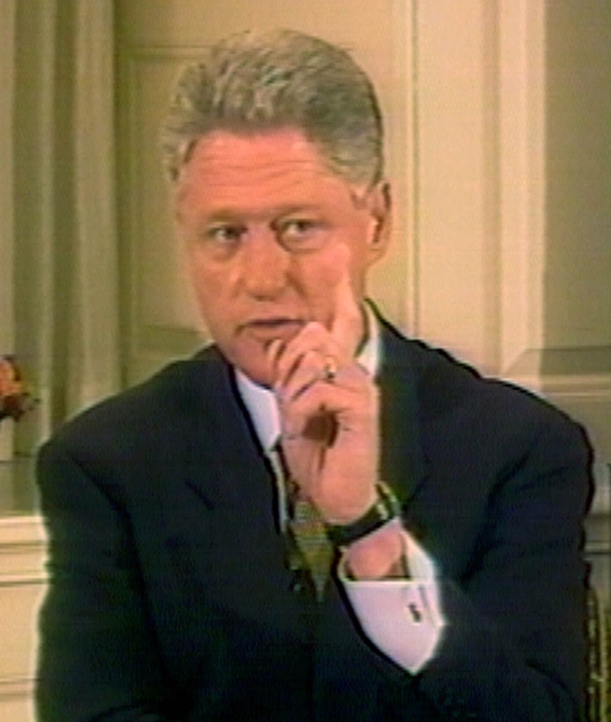 On his last day in office, President Bill Clinton Friday avoided a possible criminal indictment in the Monica Lewinsky scandal by agreeing to admit that he gave misleading testimony, the White House said January 19, 2001. In a statement, Clinton admitted that he "knowingly violated" the law in giving testimony about his affair with the former White House intern in sworn testimony in the Paula Jones sexual harassment case three years ago. Clinton is shown in an August 17, 1998 videotape testifying to a grand jury in this file photo released to the general public September 21, 1998.

SV (Â© Reuters Photographer / Reuters)