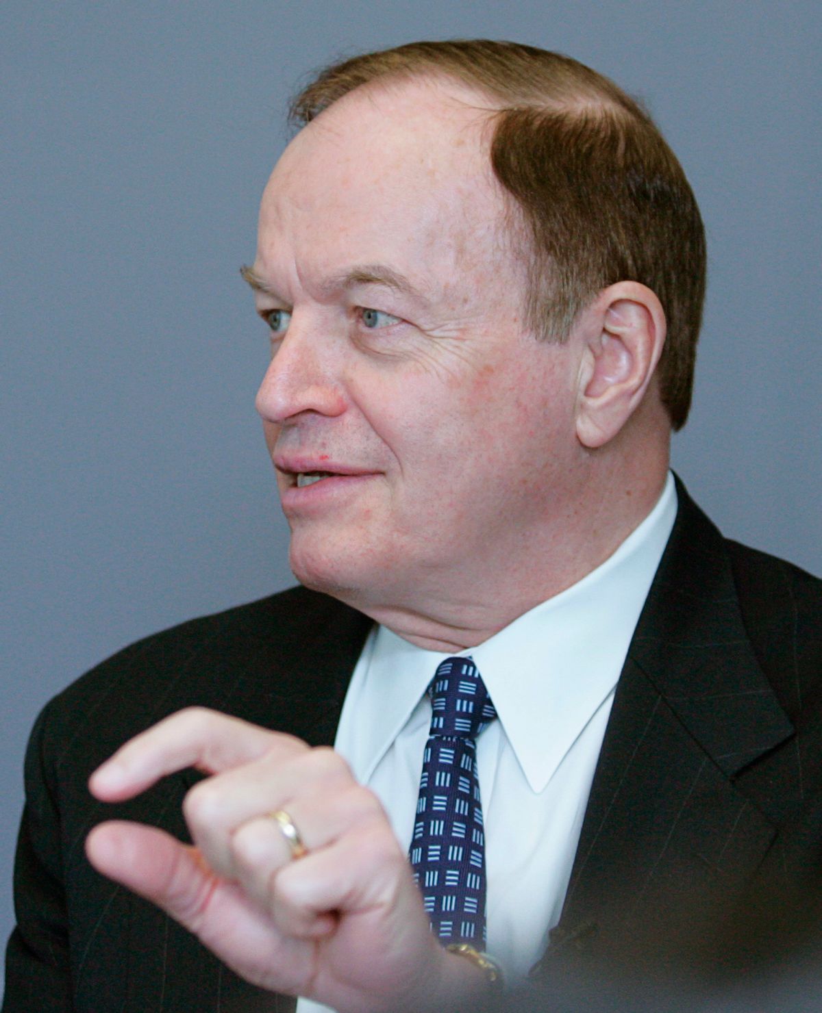 U.S. Sen Richard Shelby (R-AL) makes a point while taking questions at the Reuters Financial Regulation Summit in Washington, April 24, 2009. REUTERS/Stelios Varias (UNITED STATES POLITICS BUSINESS) (Reuters)