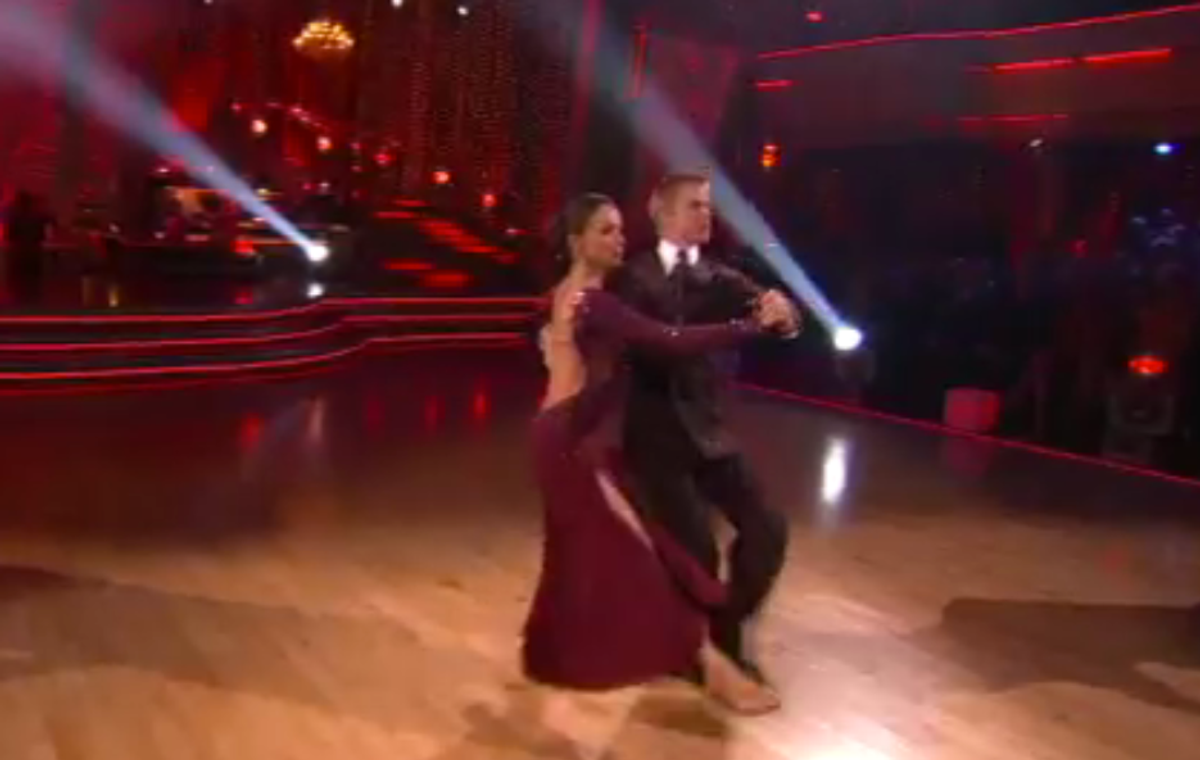 Jennifer Grey performs during last night's "Dancing With the Stars"