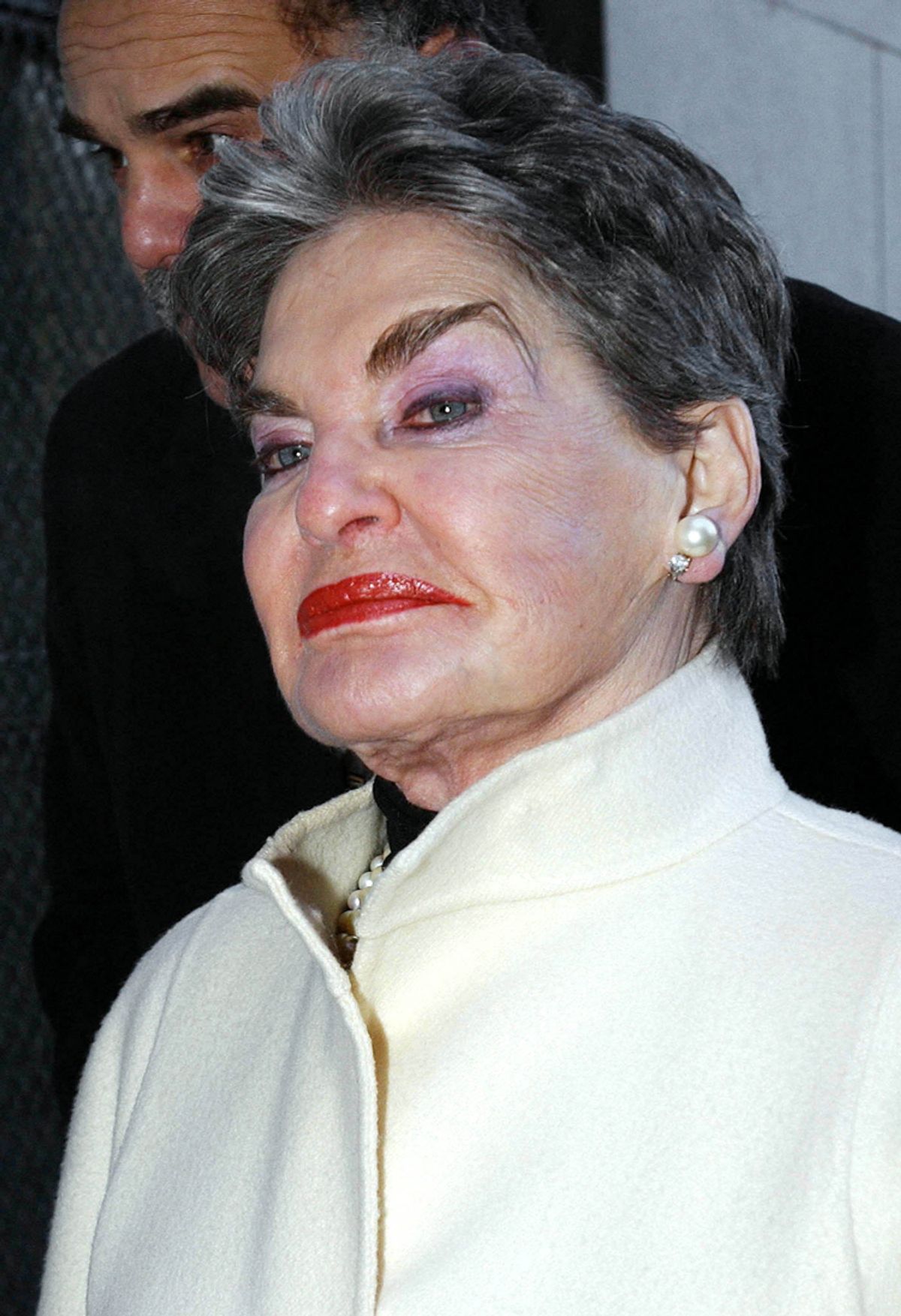 Real estate baroness Leona Helmsley appears for court to fight a former hotel manager's charges that she discriminates against homosexuals in New York on January 21, 2003. [Charles Bell, one of her former employees, is suing her alleging she fired him because of his sexual orientation.]    (Â© Chip East / Reuters)