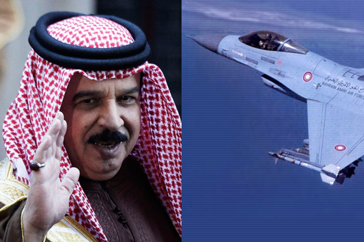  Bahrain's King Hamad bin Isa al-Khalifa and an F-16      (Reuters/<a href="http://www.xairforces.net/galleryd.asp?id=29&galleryid=23">xairforces.net</a>)