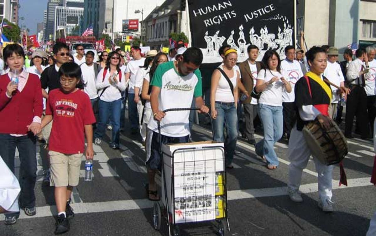 May Day Immigrant Rights March, Los Angeles Photo: Creative Commons/Korean Resource Center  