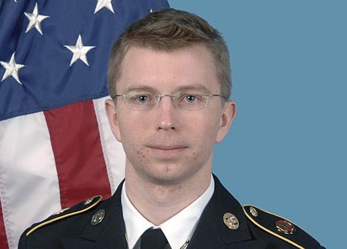  Pfc. Manning                     (Wikimedia)