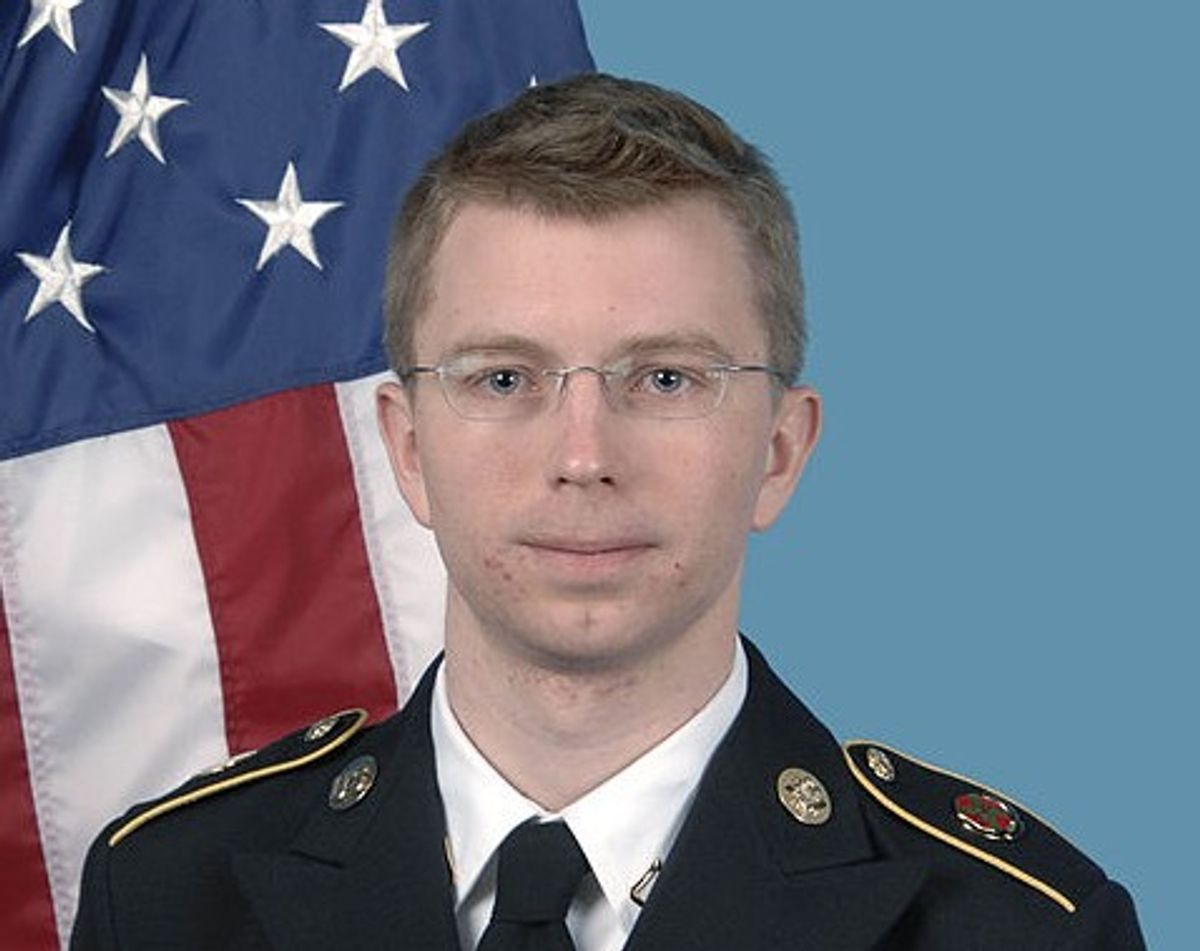  Bradley Manning (Wikimedia)          