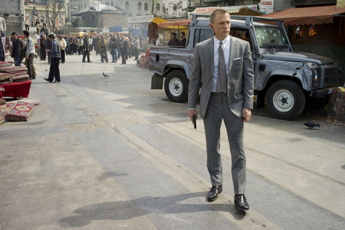 Daniel Craig stars as James Bond in "Skyfall."      (Francois Duhamel)