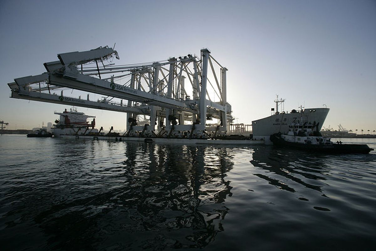  Port of Long Beach (Wikimedia) 