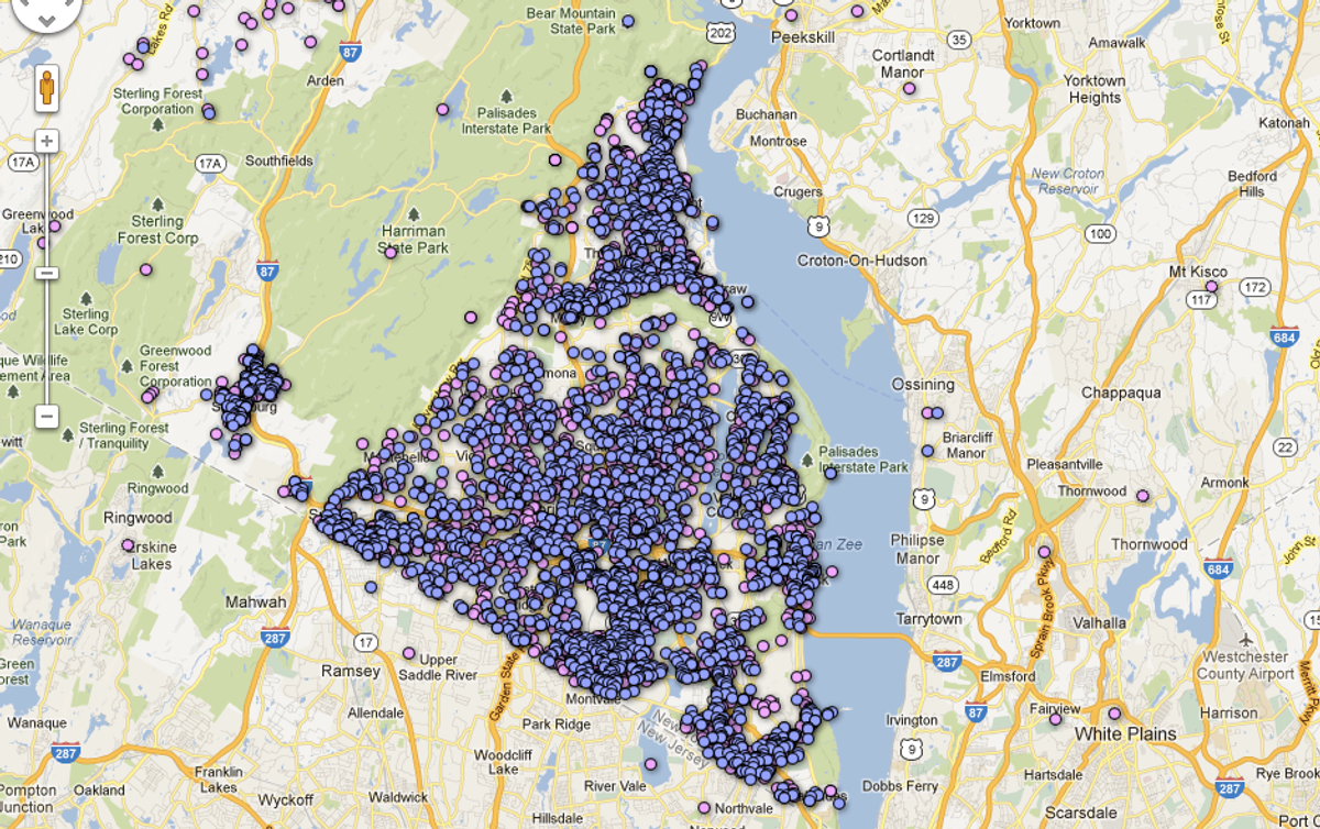 Active (blue) and historic (purple) gun permit holders in Rockland County, New York (The Journal News, Google Maps)