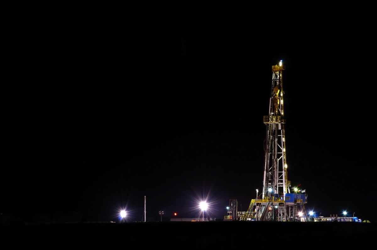Drilling in the Eagle Ford Shale  (NeonLight/Shutterstock)