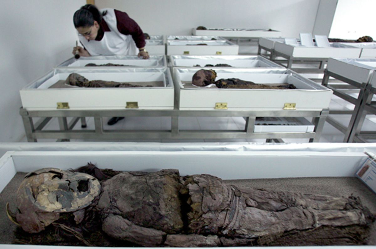 A mummified Chinchorro child in Azapa's San Miguel Museum in Arica city, October 27, 2005.     (Reuters/Str New)