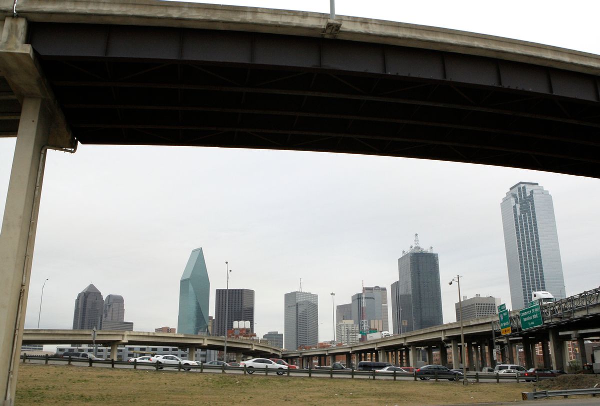 This Friday, Jan. 14, 2010 photo shows traffic as it moves along I-35 South bound through downtown Dallas.   () (AP Photo/Tony Gutierrez)