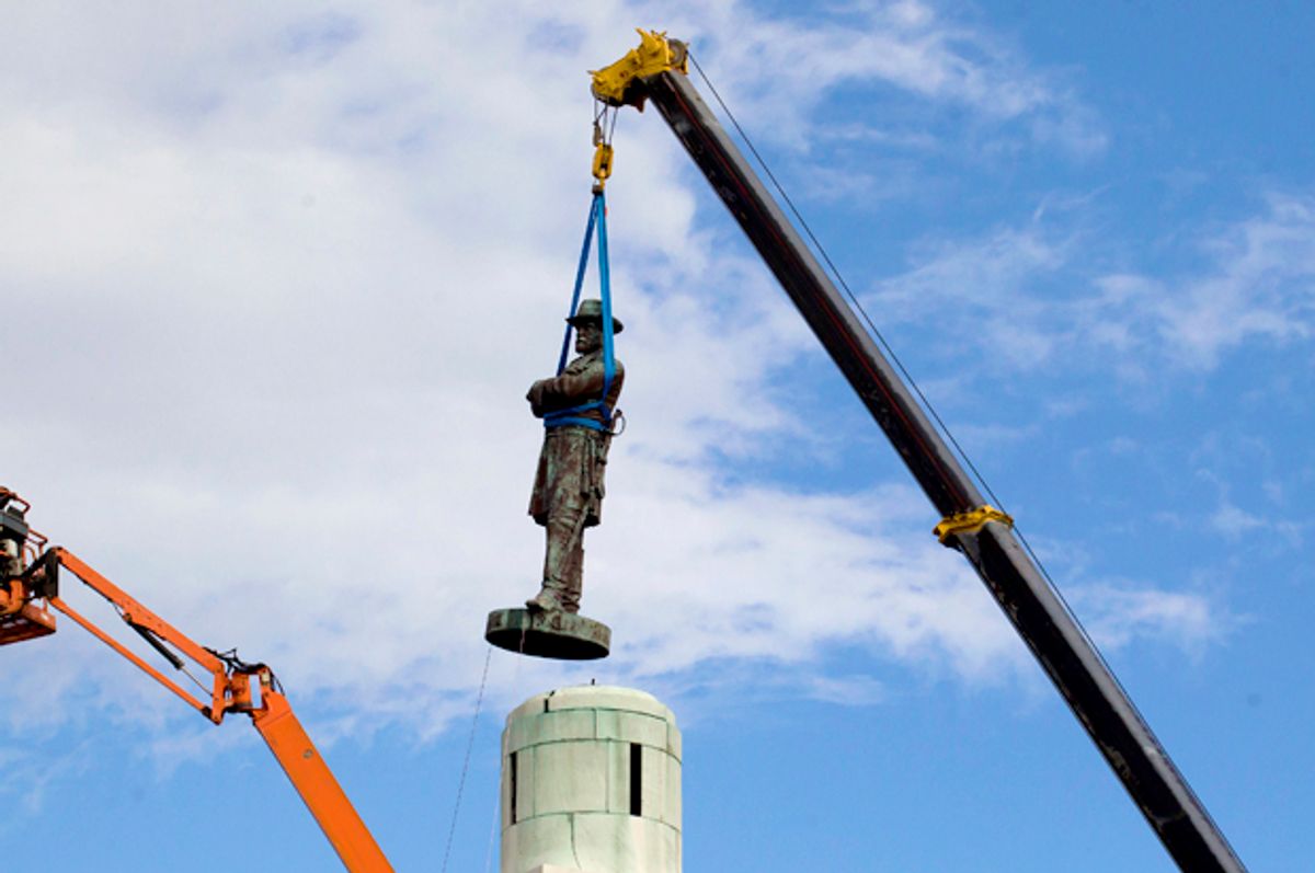 Statue of Confederate General Robert E. Lee being removed (AP/Scott Threlkeld)