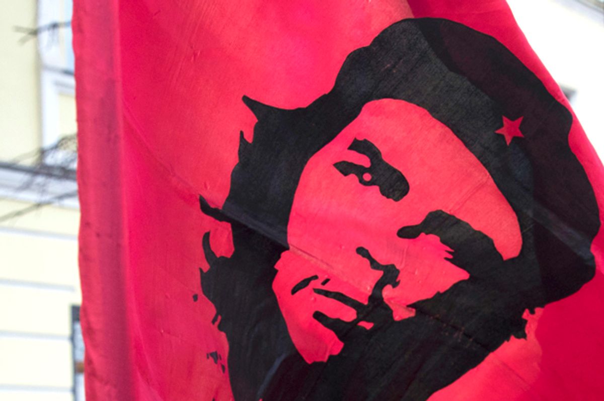 A flag with the image of revolutionary leader Che Guevara (AP/Pavel Golovkin)