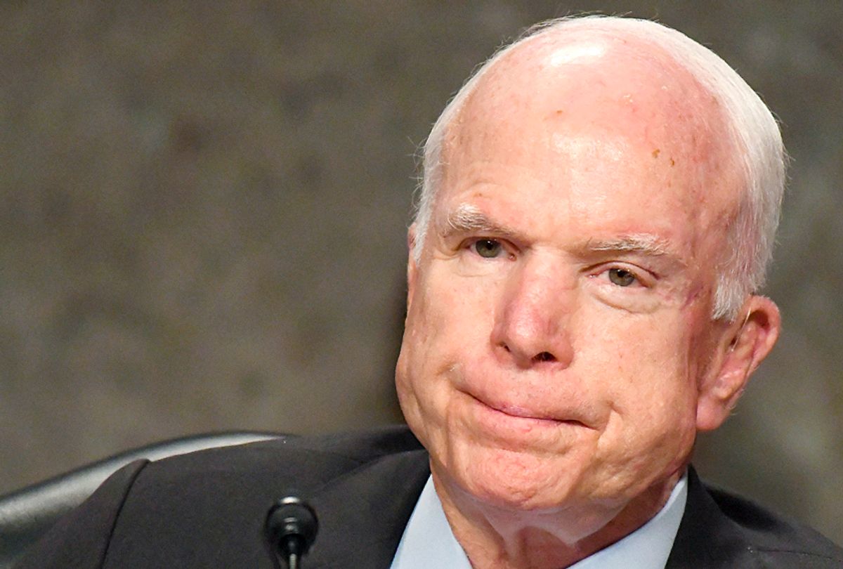 John McCain (Ron Sachs)