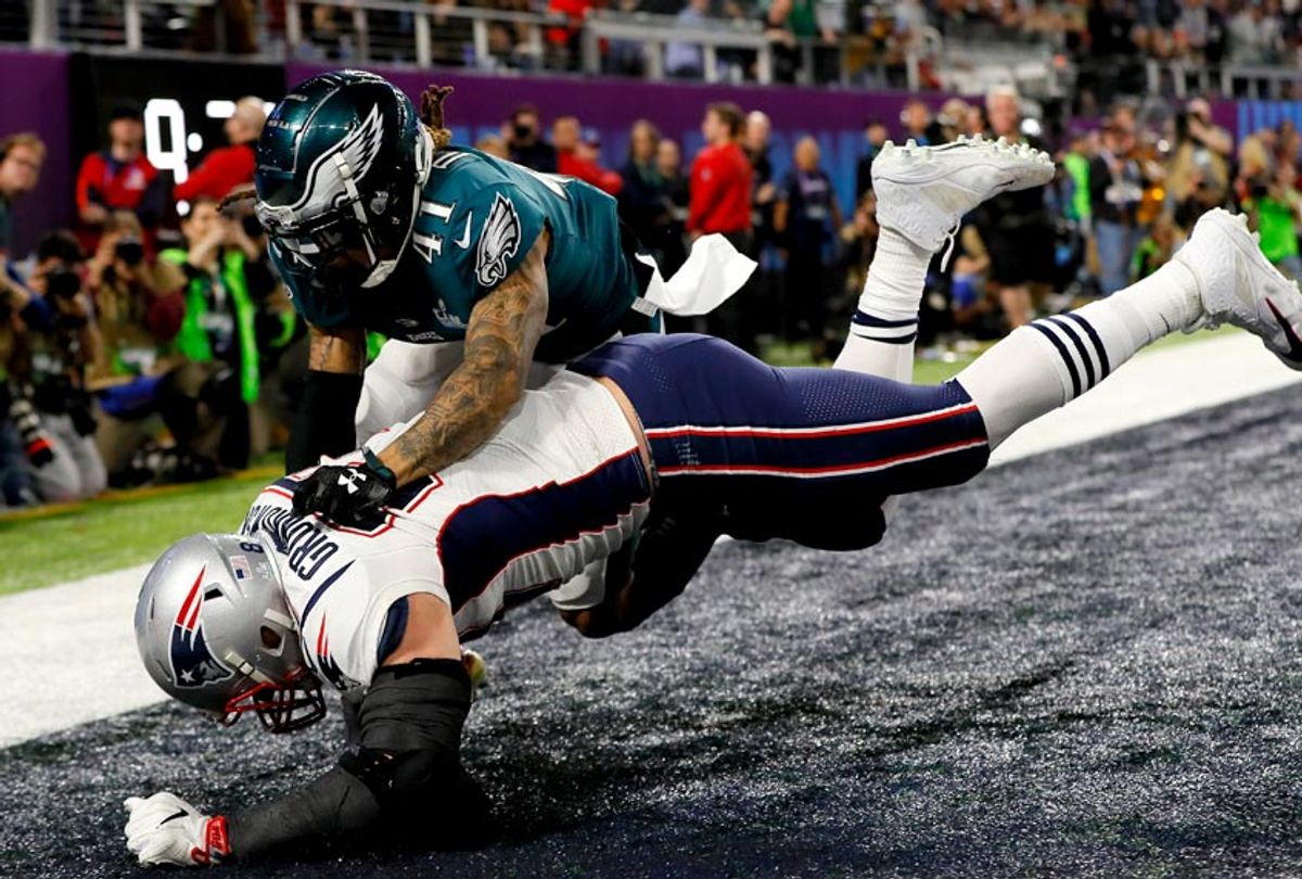 Rob Gronkowski #87 of the New England Patriots makes a 4-yard touchdown reception against Ronald Darby #41 of the Philadelphia Eagles in the fourth quarter of Super Bowl LII, February 4, 2018. (Getty/Kevin C. Cox)