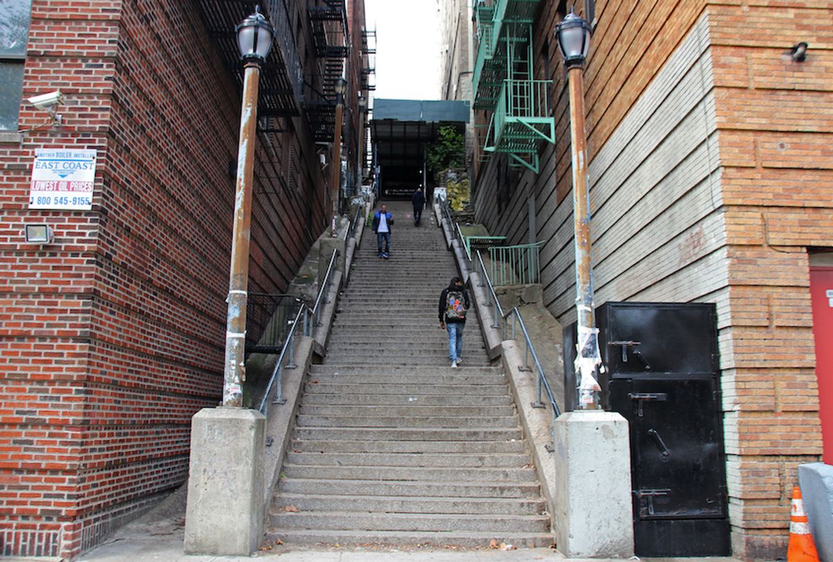 28 October 2019, US, New York: In the Bronx district of New York, a staircase leads up between two blocks of houses. It connects Shakespeare Avenue with the higher Anderson Avenue - and doesn't look particularly conspicuous at first glance. But since exactly this staircase became the scene of a central scene in the Hollywood movie "Joker", which is currently running successfully in cinemas worldwide, more and more onlookers and tourists are coming there. (Photo by Christina Horsten/picture alliance via Getty Images)