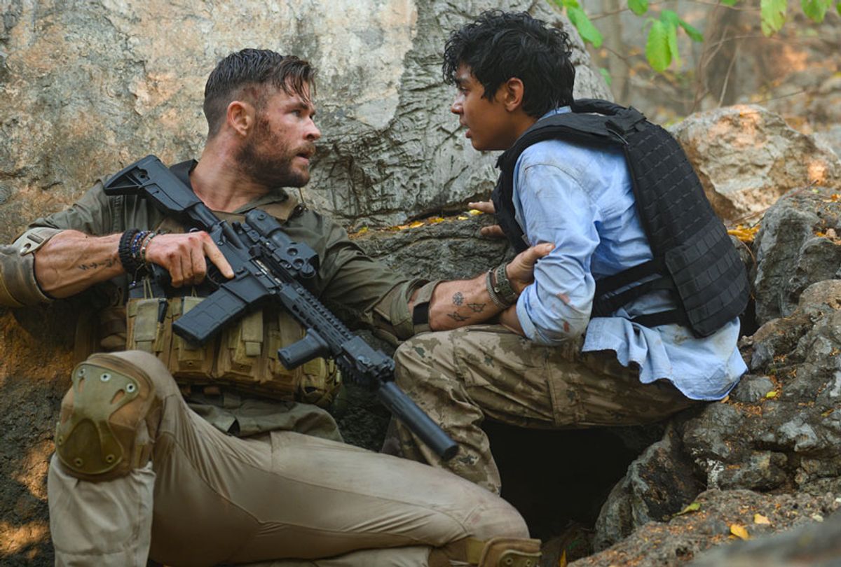 Chris Hemsworth and Rudhraksh Jaiswal in "Extraction" (Netflix)