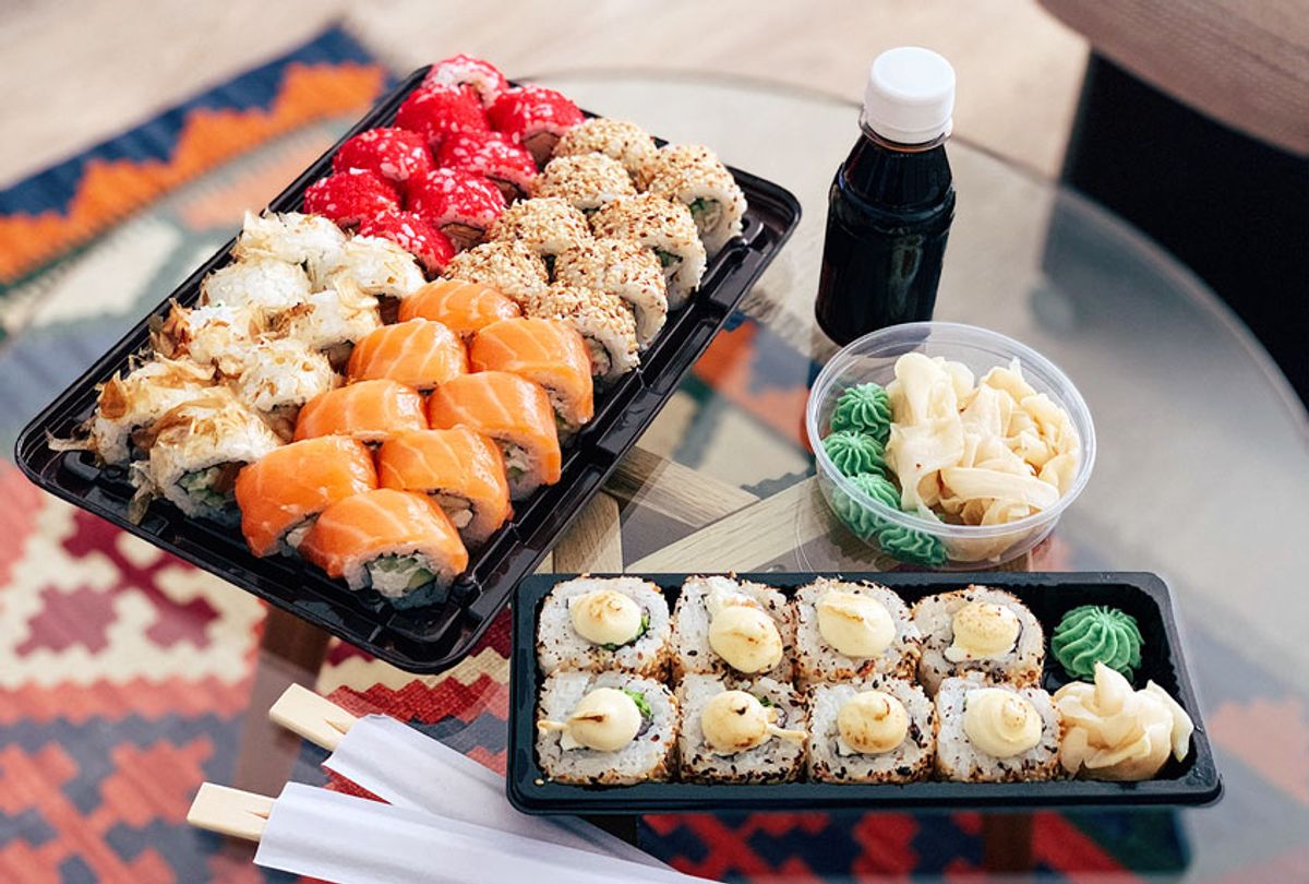 Takeout Sushi (Getty Images/Alexander Spatari)