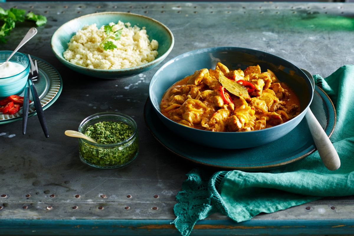 Indian coconut chicken curry with cauliflower rice (Getty Images)