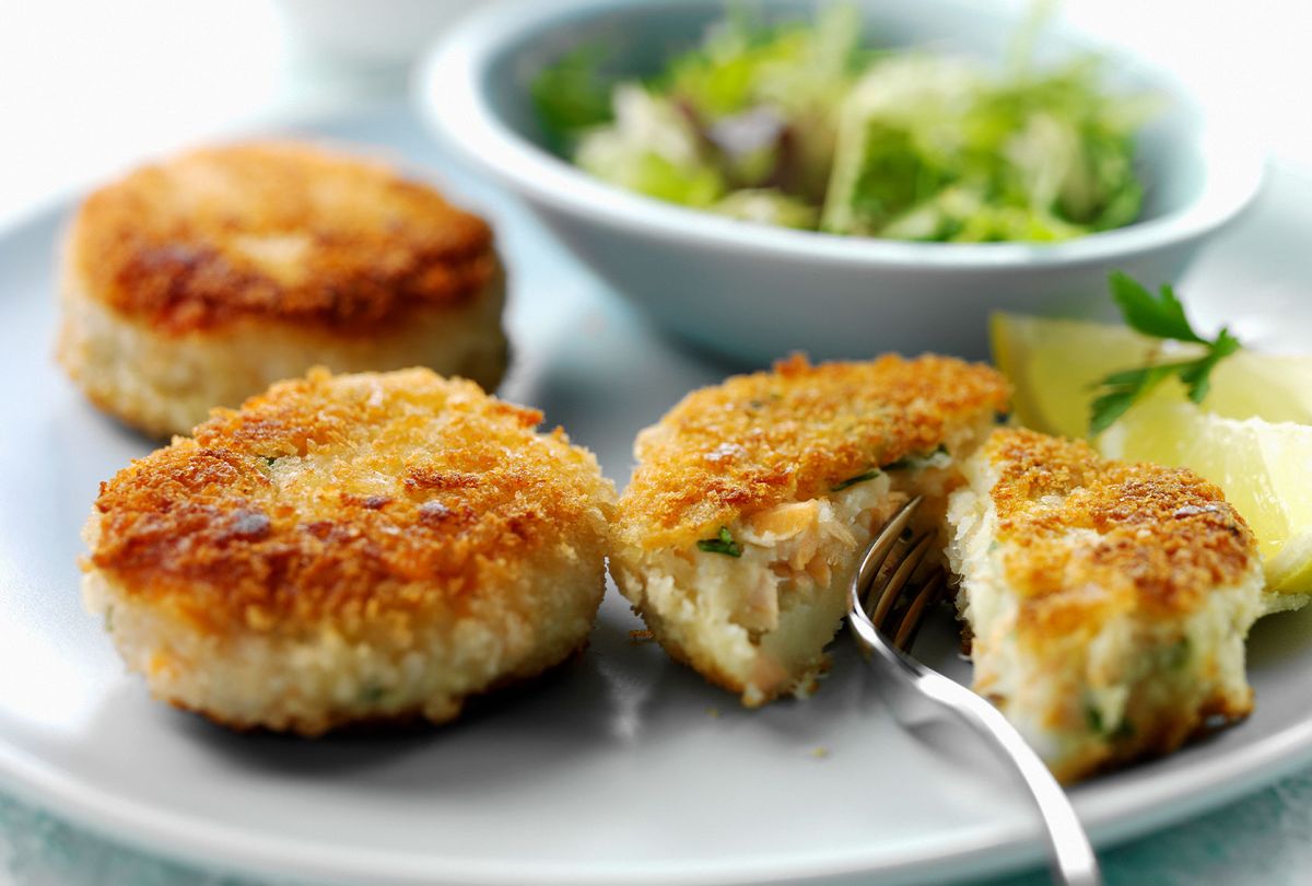 Crab Cakes (Getty Images/Joff Lee)