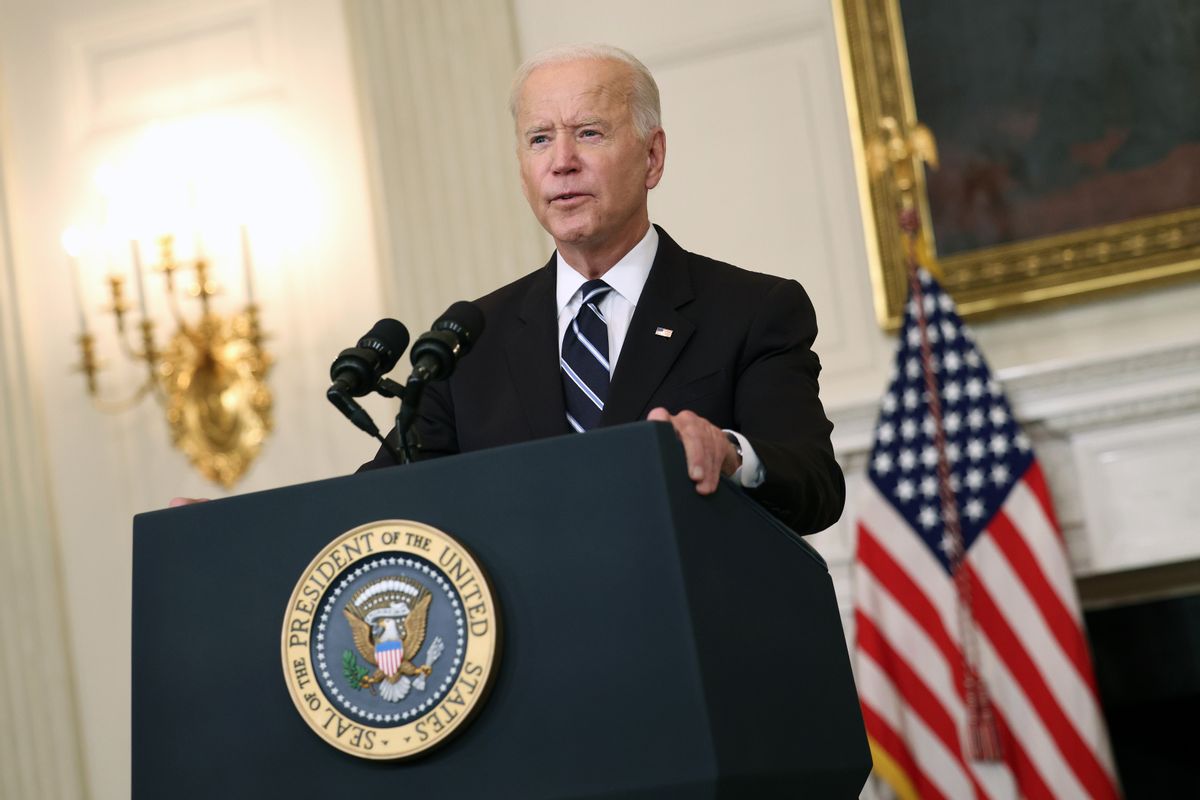 U.S. President Joe Biden speaks about combatting the coronavirus pandemic in the State Dining Room of the White House on September 9, 2021. (Kevin Dietsch/Getty Images)