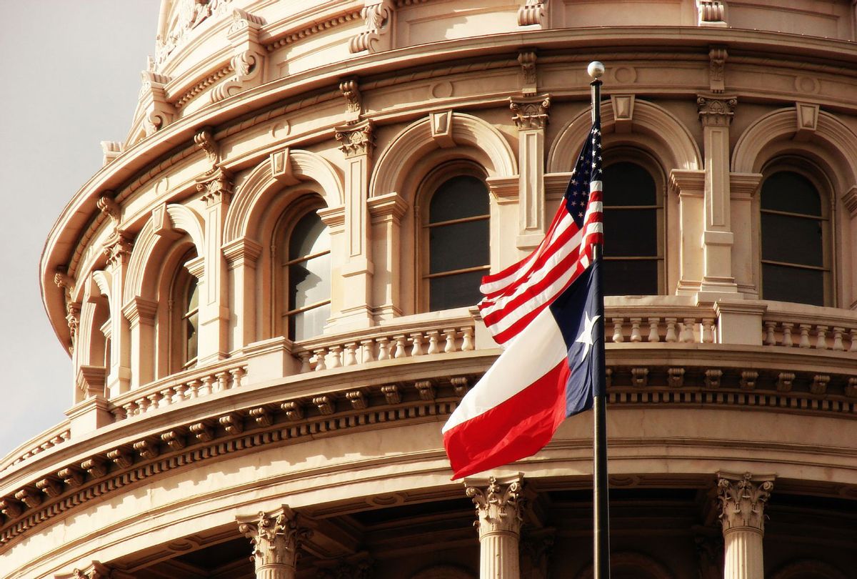Texas State Capitol Building & Flag (Getty Images/Sarah Elizabeth Owen)