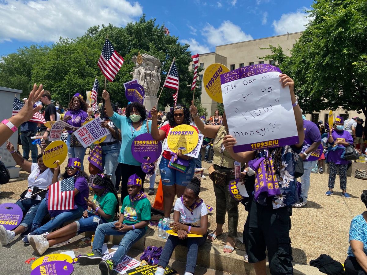 Members of the 1199SEIU health care workers union from New York arrived in Washington aboard 70 buses on Saturday, June 18. (Bob Hennelly)