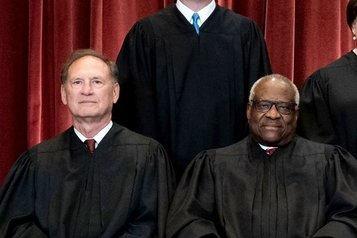 Associate Justice Samuel Alito and Associate Justice Clarence Thomas (Erin Schaff-Pool/Getty Images)
